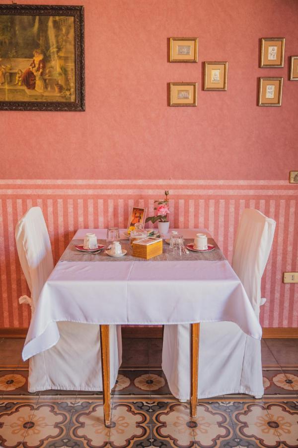 Casa Tonina Bed and Breakfast Carloforte  Eksteriør billede