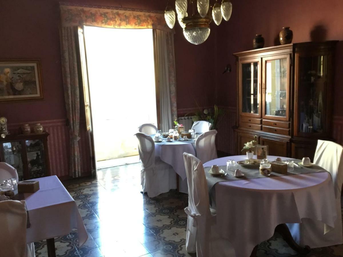 Casa Tonina Bed and Breakfast Carloforte  Eksteriør billede