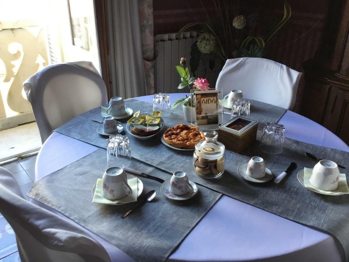 Casa Tonina Bed and Breakfast Carloforte  Eksteriør billede